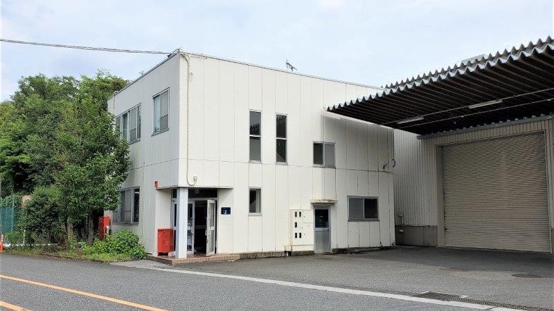 ③【倉庫事務所棟】<br>
1F 90㎡/27坪　2F 90㎡/27坪